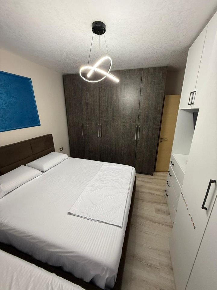 AFFITTASI APPARTAMENTO 1+1+VERANDA – MEDRESEJA, TIRANA