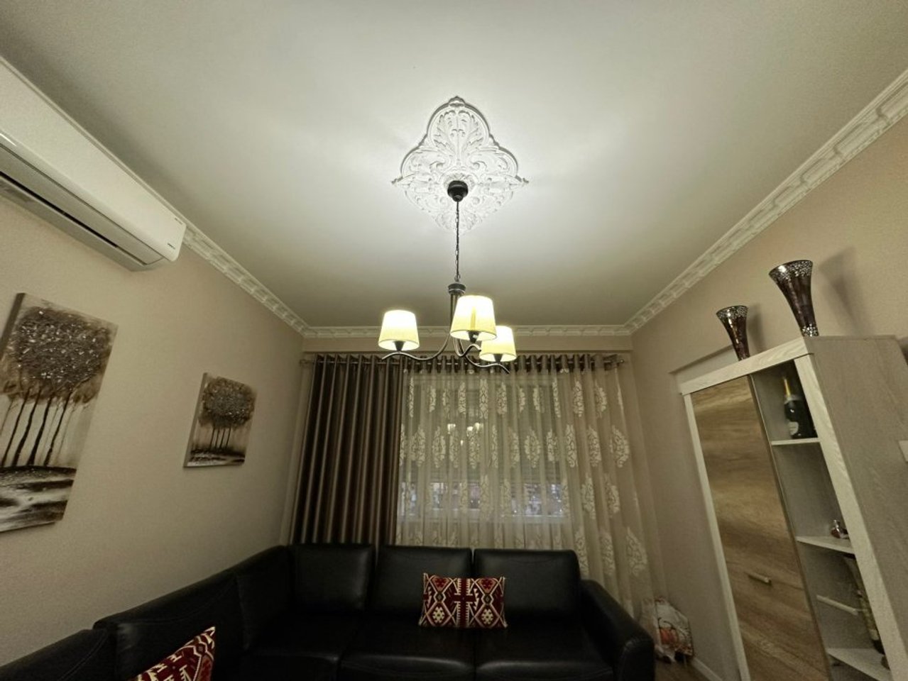 SHITET APARTAMENT 2+1+2 – PAZARI I RI, TIRANË