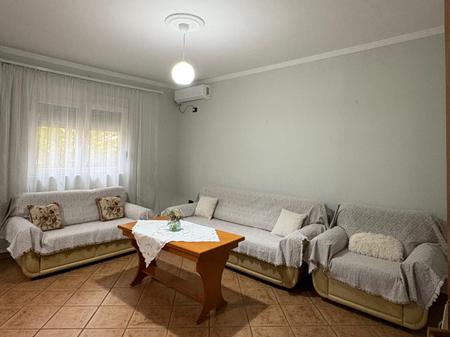 JEPET ME QIRA APARTAMENT 1+1 – LAPRAKË