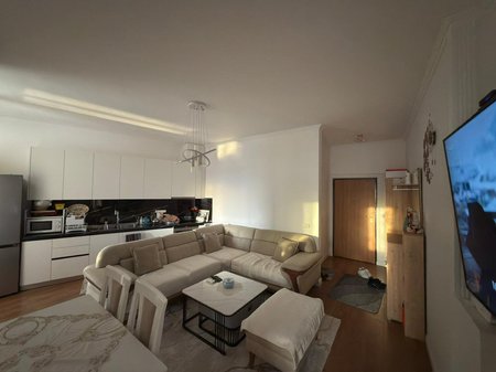 VENDESI APPARTAMENTO 2+1 – FRESK / STRADA DI DAJTI