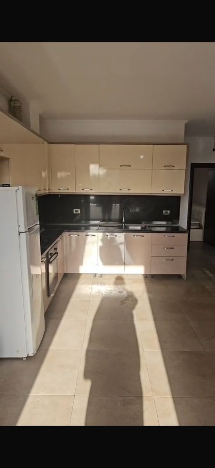 JEPET ME QIRA APARTAMENT 1+1 – LAPRAKË