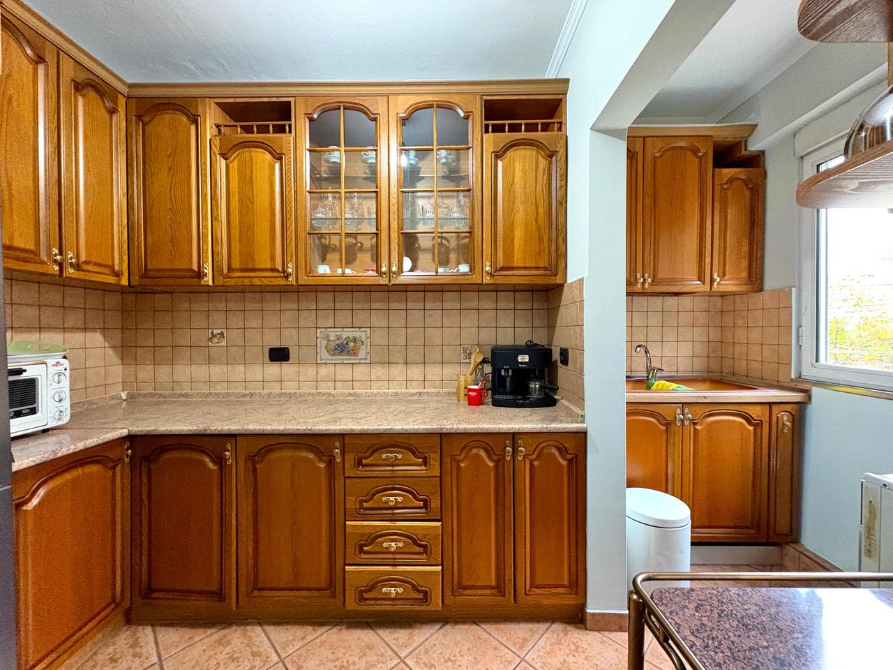 JEPET ME QIRA APARTAMENT 1+1 – LAPRAKË