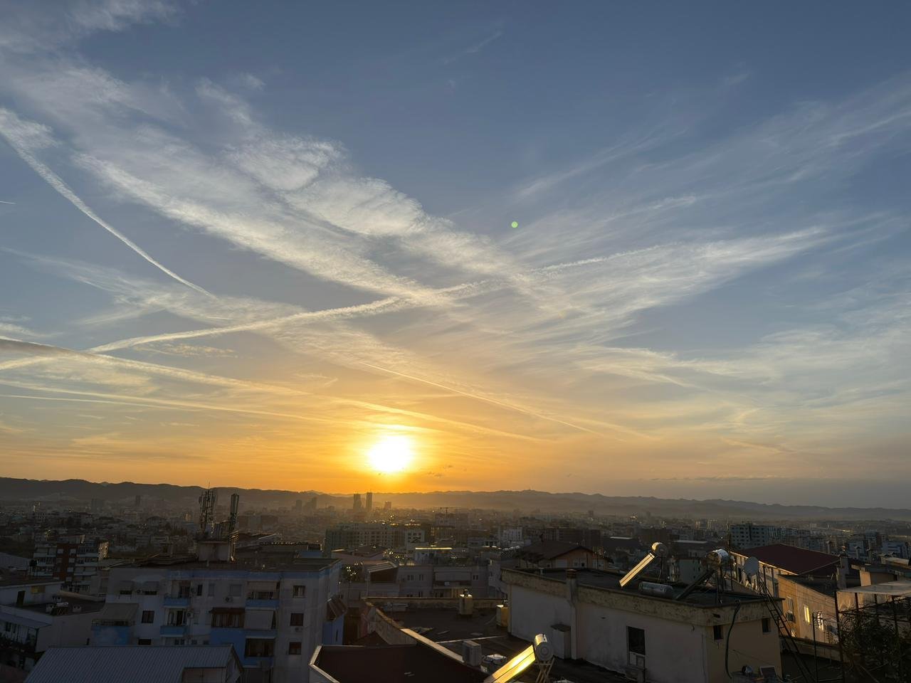 VENDESI APPARTAMENTO 2+1 – FRESK / STRADA DI DAJTI