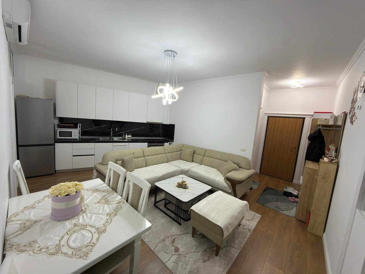 VENDESI APPARTAMENTO 2+1 – FRESK / STRADA DI DAJTI