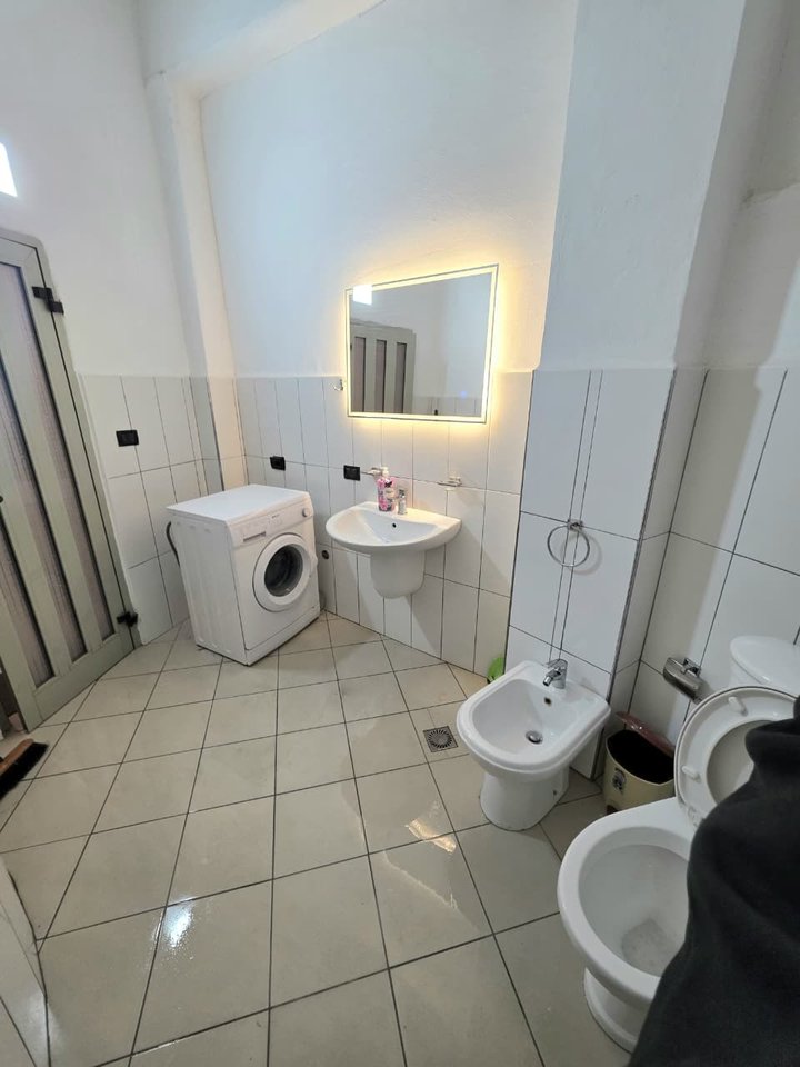 JEPET ME QIRA APARTAMENT 1+1 – MYSLYM SHYRI