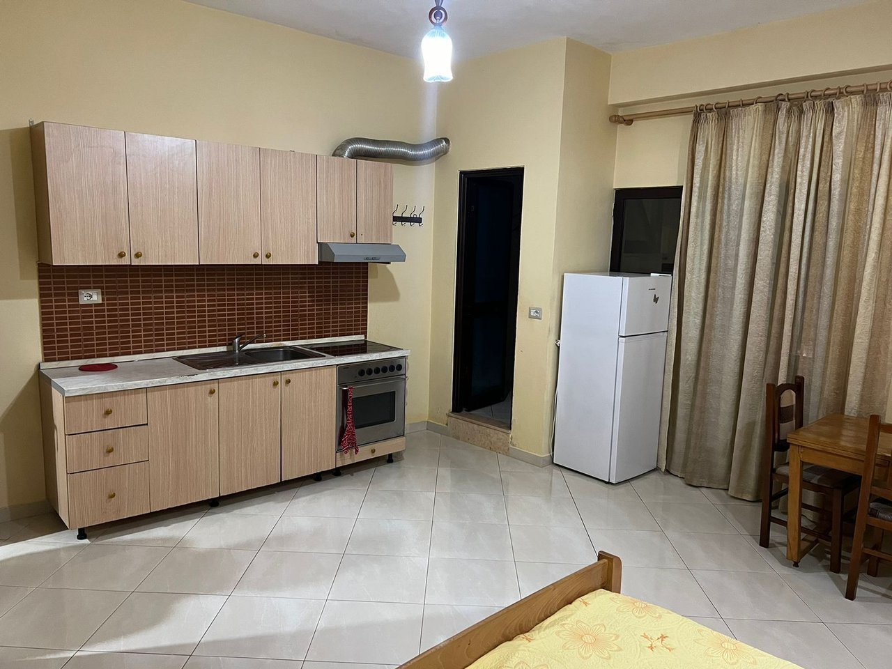 MONOLOCALE IN AFFITTO – VIA 5 MAGGIO