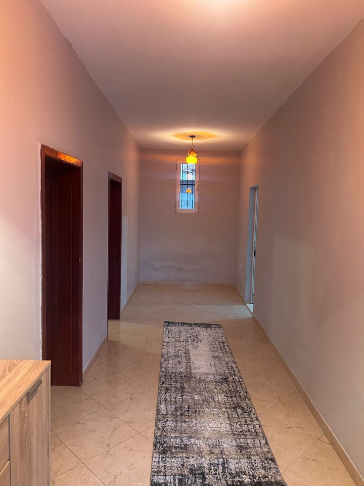 CASA IN AFFITTO 2+1 – CURVA DI KAMZË