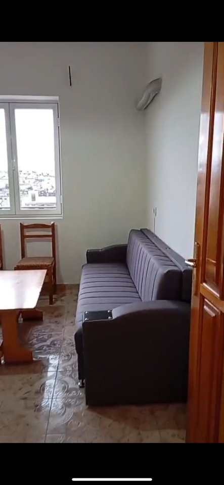 SHTËPI ME QIRA 1+1 – KODRA E PRIFTIT, Rruga Tonin Arapi