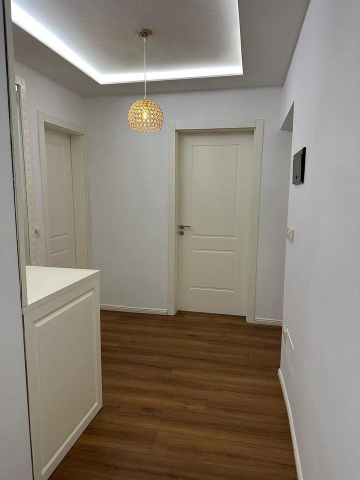 JEPET ME QIRA APARTAMENT 1+1 + BALLKON – PRANE MEDRESES