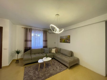 APARTAMENT ME QIRA 2+1 – QENDËR