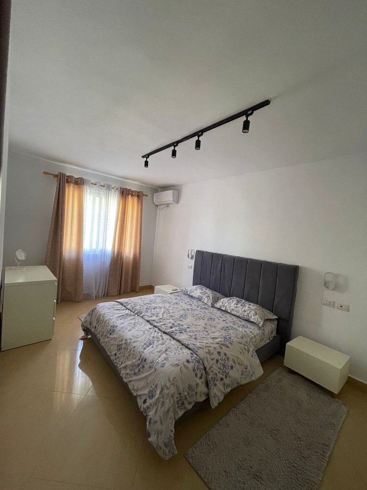 APARTAMENT ME QIRA 2+1 – QENDËR