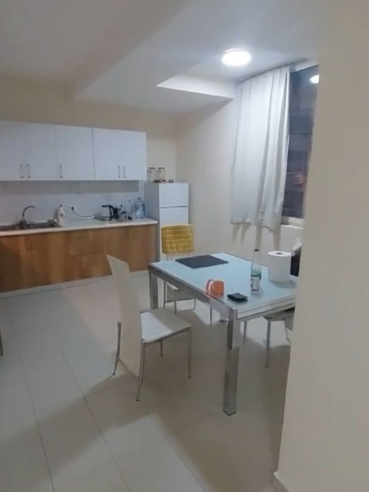APARTAMENT ME QIRA 2+1 – BRRYLI, PËRBALLË MATERNITETIT TË RI