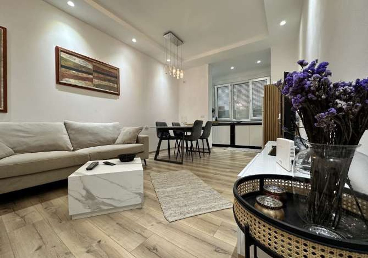 APARTAMENT ME QIRA 2+1 – LAPRAKË, TIRANË