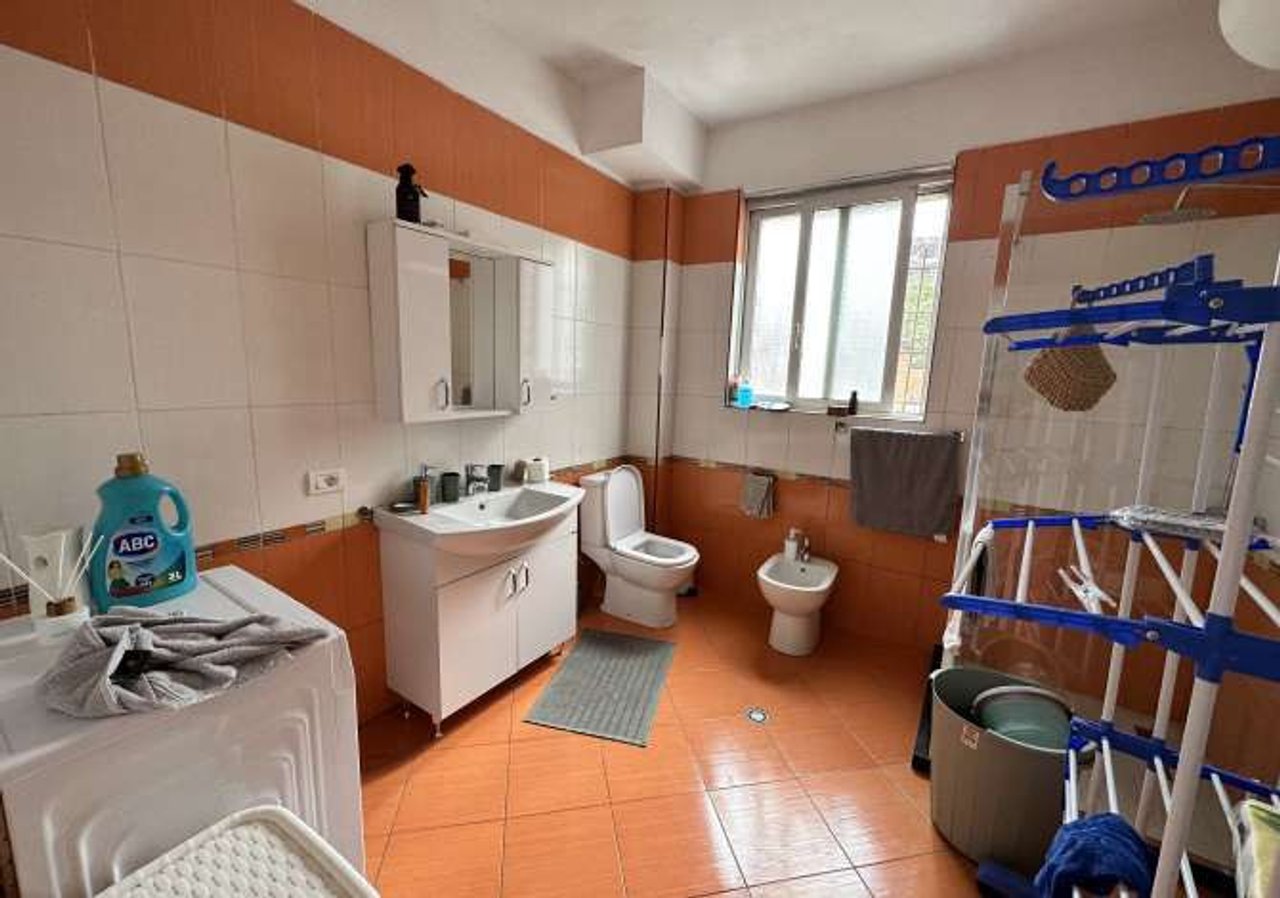 APARTAMENT ME QIRA 2+1 – LAPRAKË, TIRANË