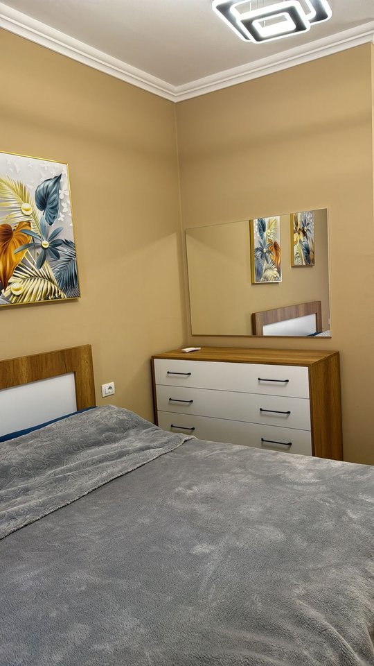 APARTAMENT ME QIRA 1+1 – RRUGA 5 MAJI, PRANË CONCORD CENTER