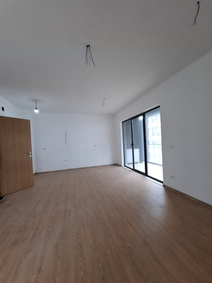 VENDESI APPARTAMENTO 2+1+2+BALCONE – 5 MAGGIO, CONCORD CENTER