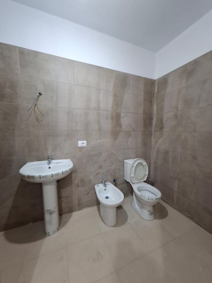 VENDESI APPARTAMENTO 2+1+2+BALCONE – 5 MAGGIO, CONCORD CENTER