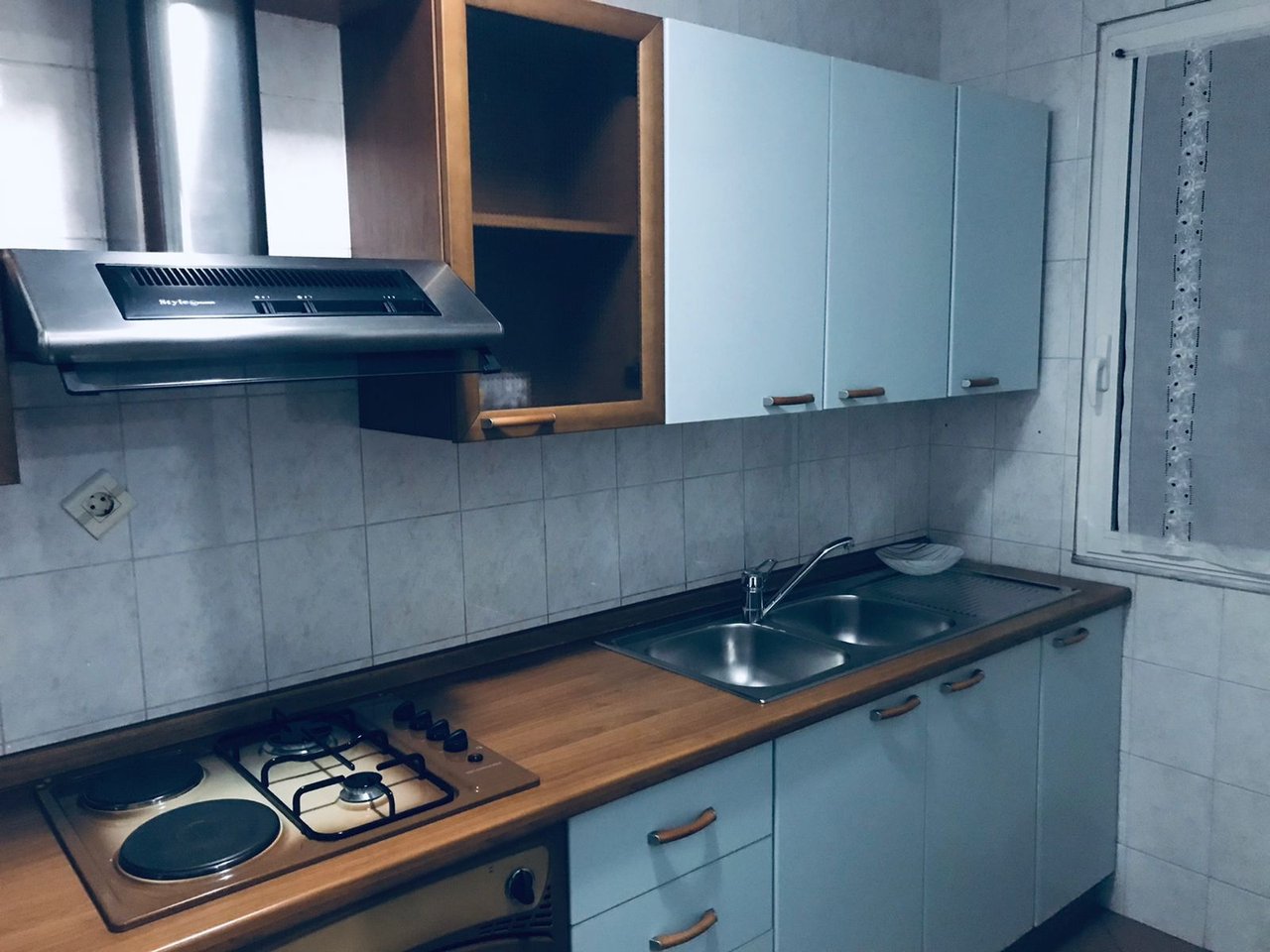 2+1 APARTMENT FOR RENT – 21 DHJETORI, NDRE MJEDA STREET, TIRANA