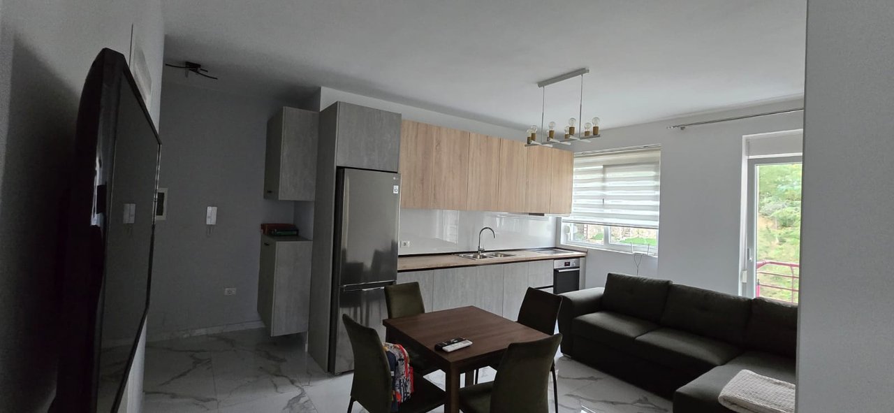 APPARTAMENTO 2+1+BALCONE IN AFFITTO – LAGO SECCO, TIRANA