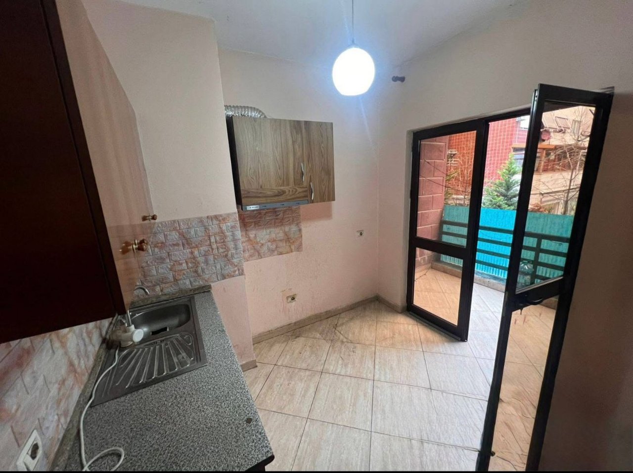 VENDESI APPARTAMENTO 1+1 – ASTIR, VICINO AL RONDO