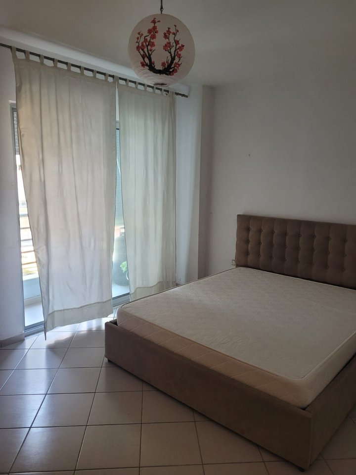 FOR SALE 1+1 APARTMENT – KOMUNA E PARISIT, ROBERT ZHVARC STREET