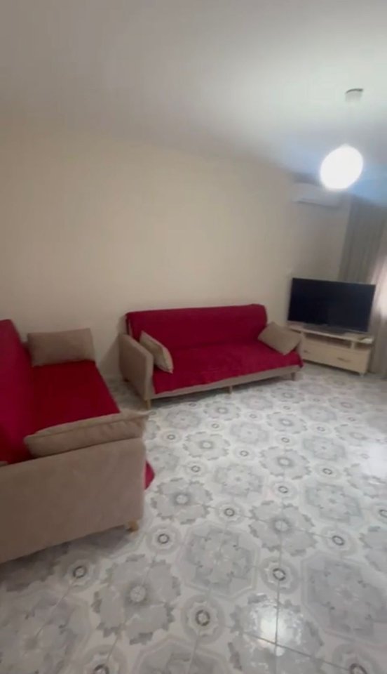 JEPET ME QERA APARTAMENT 1+1 – PORCELAN, PRANË UET