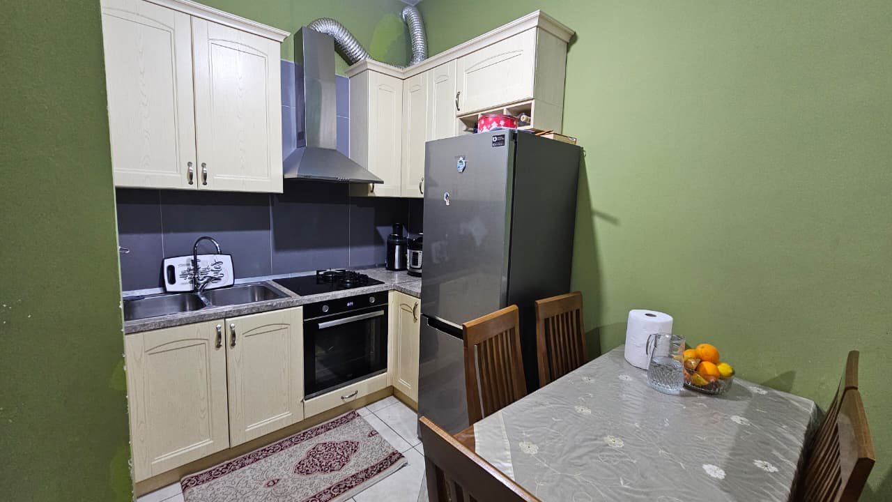 SHITET APARTAMENT 1+1 ME 2 BALLKONE – ASTIR, BAR SANTANA