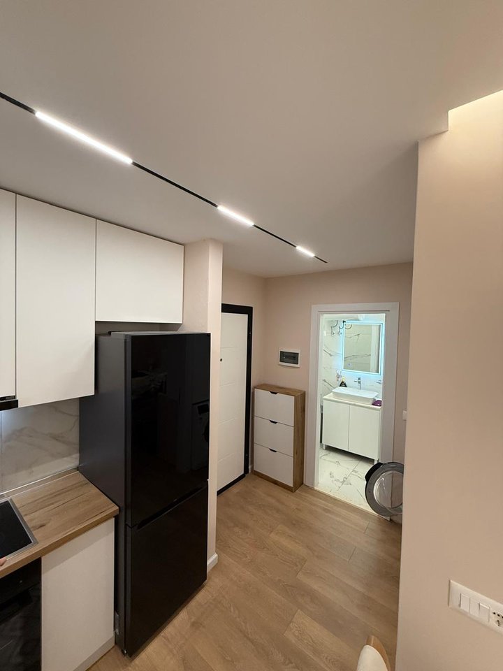 SHITET APARTAMENT 1+1+PARKIM – KOMPLEKSI TOM DOSHI, SHKOZË