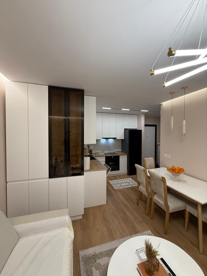 SHITET APARTAMENT 1+1+PARKIM – KOMPLEKSI TOM DOSHI, SHKOZË