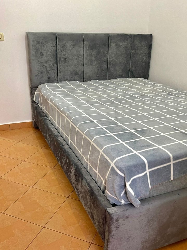 JEPET ME QIRA APARTAMENT 2+1+BALLKON – LAPRAKË, TIRANË
