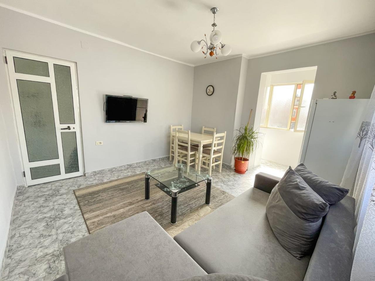 SHITET APARTAMENT 1+1 – VASIL SHANTO, TIRANË