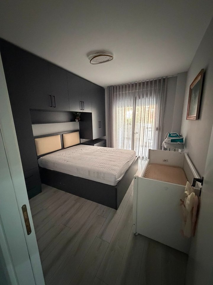 SHITET APARTAMENT 1+1 – LIQENI I THATË, RRUGA PETI