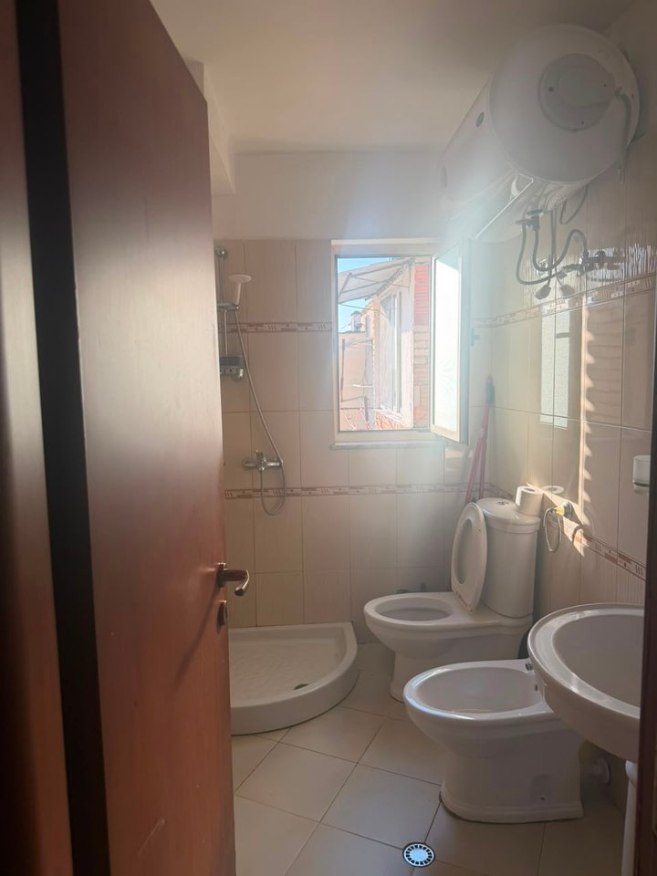 SHITET APARTAMENT 1+1 PORCELAN
