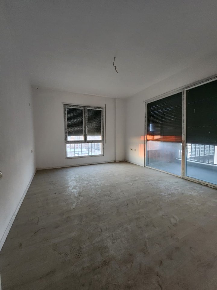 SHITET APARTAMENT 2+1+2 – RR. 5 MAJI