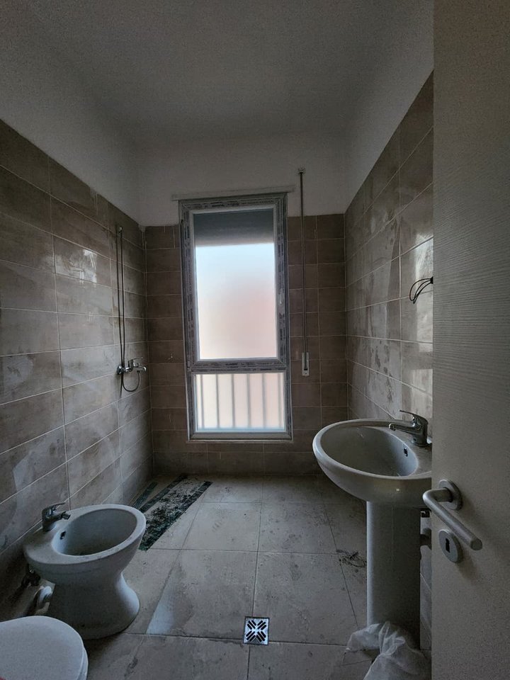 SHITET APARTAMENT 2+1+2 – RR. 5 MAJI