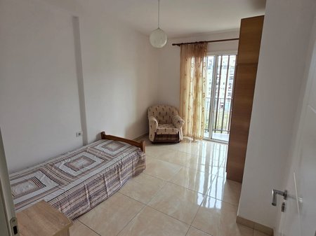 🏠 JEPET ME QERA APARTAMENT 2+1 – RRUGA SOKRAT MIHO