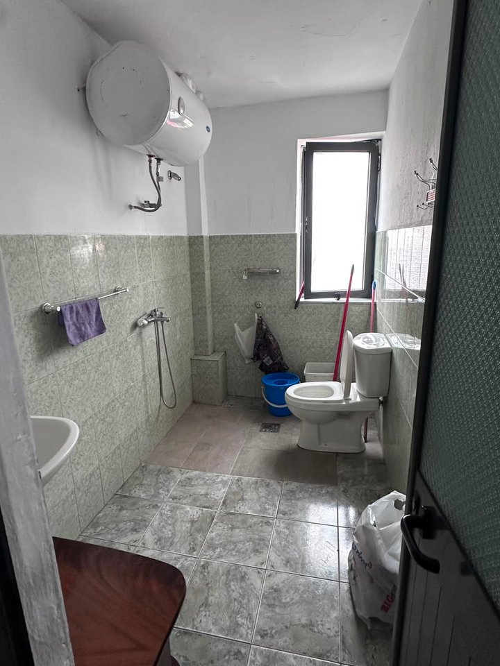 SHITET APARTAMENT 1+1 – RRUGA E DIBRËS, TIRANË