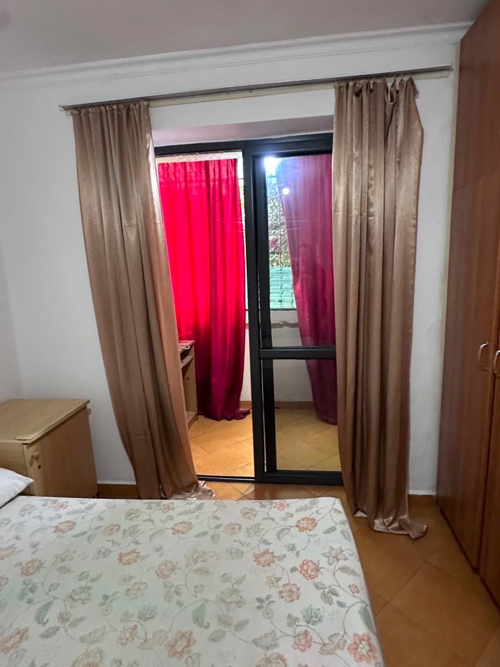 SHITET APARTAMENT 1+1 – RRUGA E DIBRËS, TIRANË
