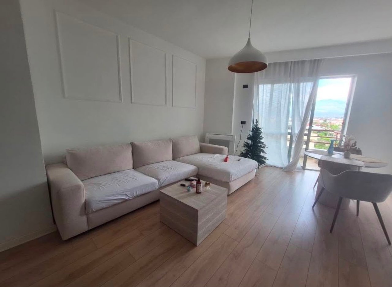 🏠 VENDESI APPARTAMENTO 1+1 – PALAZZI GIALLI
