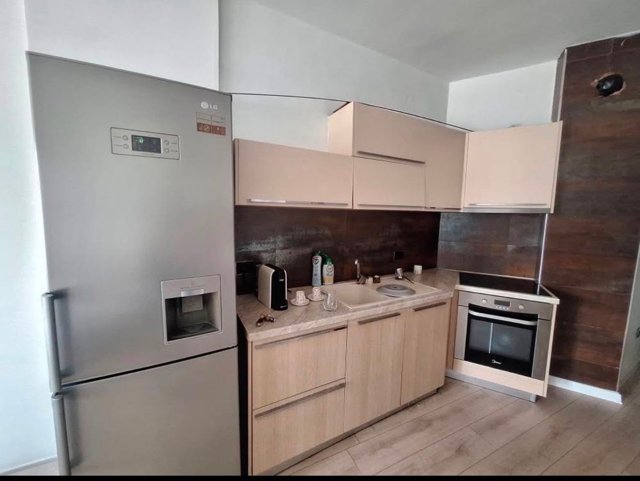 🏠 VENDESI APPARTAMENTO 1+1 – PALAZZI GIALLI