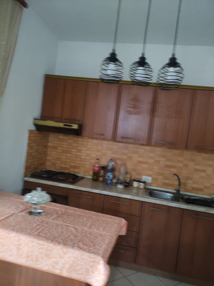 🏠 AFFITTASI APPARTAMENTO 2+1 – VIA SIRI KODRA