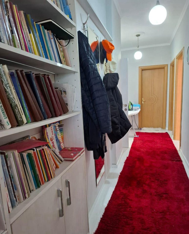 🏡 Shitet Apartament 3+1 – Astir, përballë Vila L