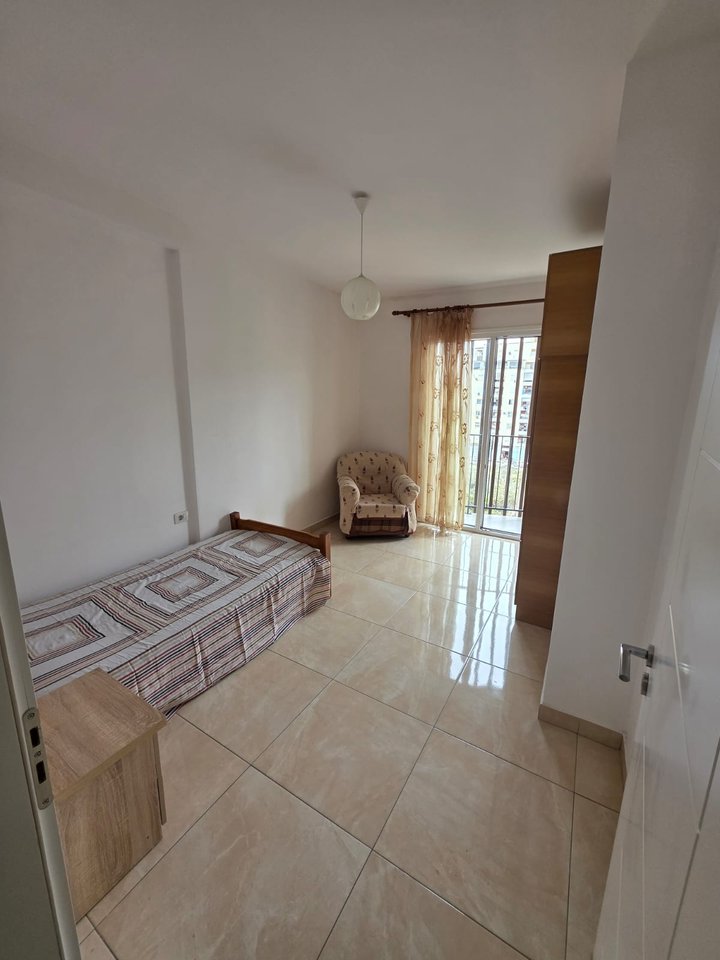 🏠 JEPET ME QERA APARTAMENT 2+1 – RRUGA SOKRAT MIHO