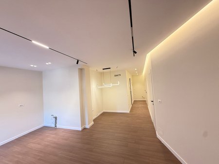 SHITET APARTAMENT 2+1 + POST PARKIMI – BRRYLI, MATERNITETI I RI, TIRANË
