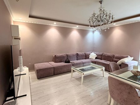 SHITET APARTAMENT 3+1+2 – KOMUNA E PARISIT, TIRANË