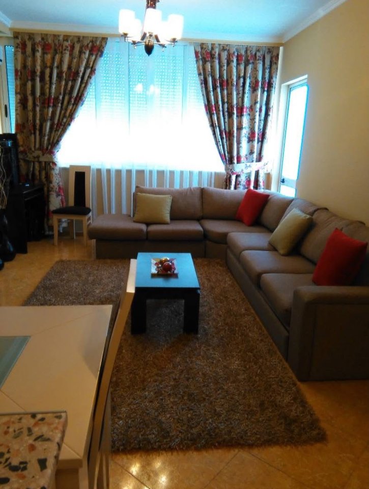 SHITET APARTAMENT 1+1 – PORCELAN, PRANË UET, TIRANË