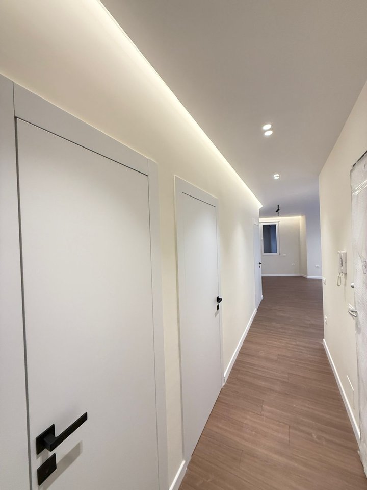 SHITET APARTAMENT 2+1 + POST PARKIMI – BRRYLI, MATERNITETI I RI, TIRANË