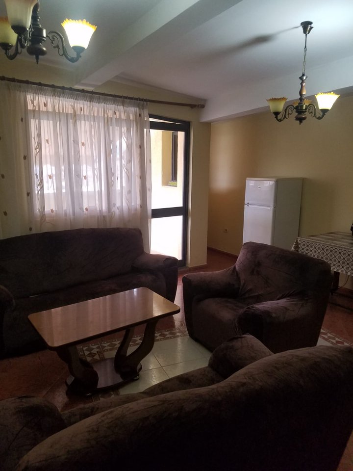 🏡 AFFITTASI APPARTAMENTO 1+1 – ALI DEMI, TIRANA