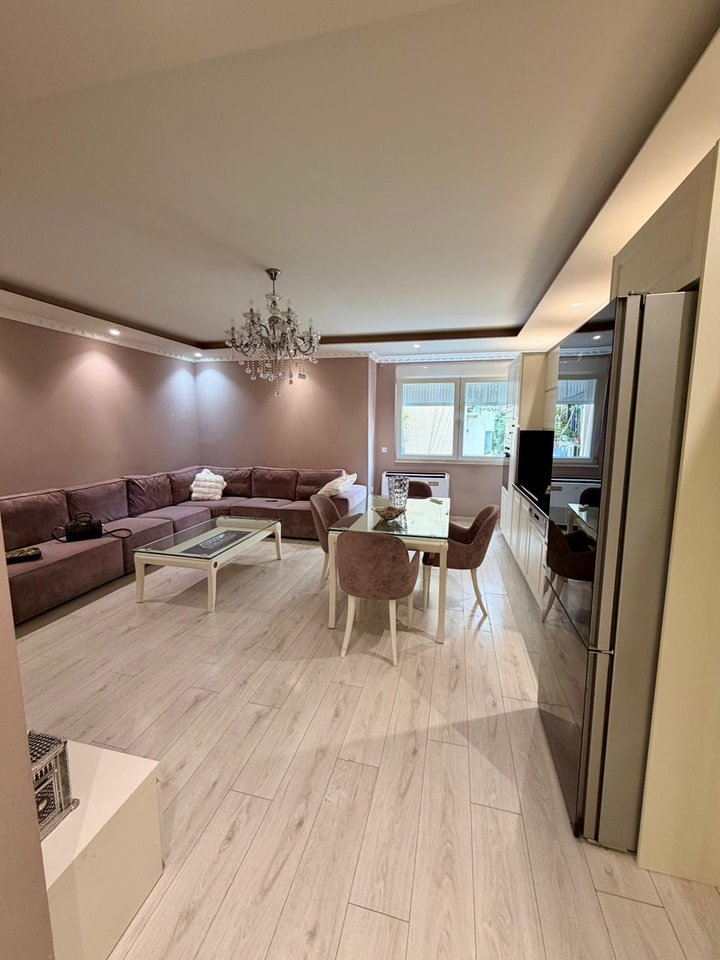 SHITET APARTAMENT 3+1+2 – KOMUNA E PARISIT, TIRANË