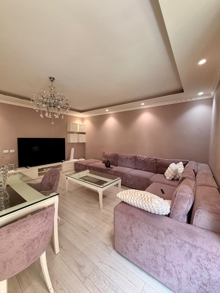 SHITET APARTAMENT 3+1+2 – KOMUNA E PARISIT, TIRANË